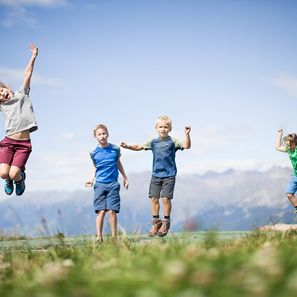 Spaß mit Kindern in den Bergen beim Wanderurlaub in Meran im Wanderhotel Kiendl, Südtirol